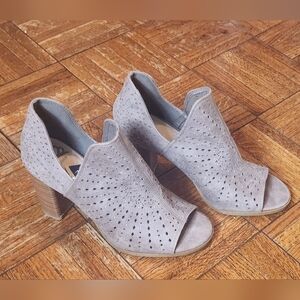 Fergalicious Reno Women’s Peep Toe Booties Gray Block Heel Size 8M EU 38